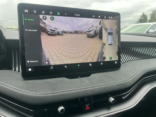 Škoda Superb Combi 2,0 TDI 4x4 DSG Sportlin - foto 15