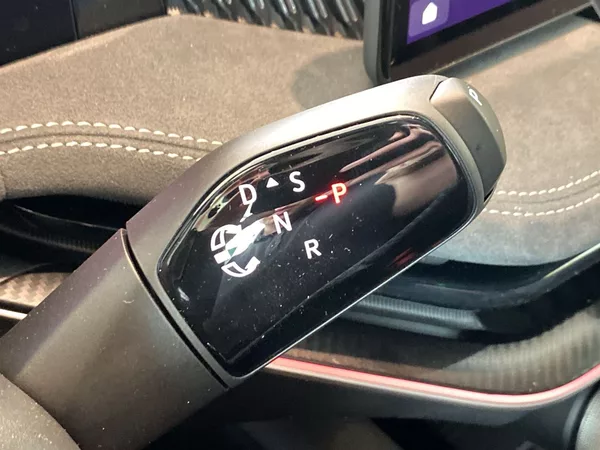 Škoda Superb Combi 2,0 TDI 110 kW DSG Sport - foto 11