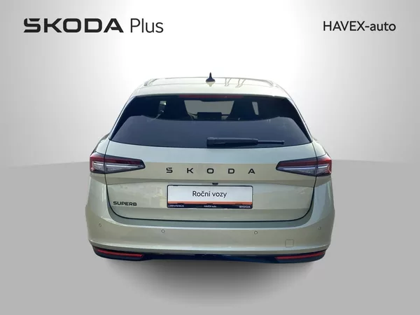 Škoda Superb Combi 2,0 TDI 110 kW DSG Sport - foto 22