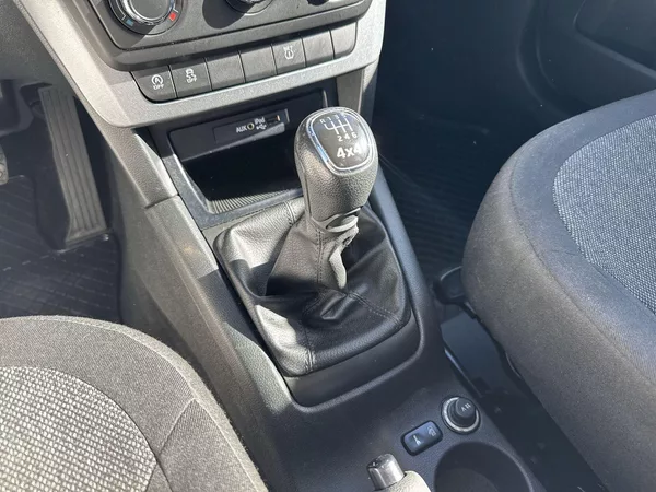 Škoda Yeti 2.0 TDI 4x4 Active - foto 18