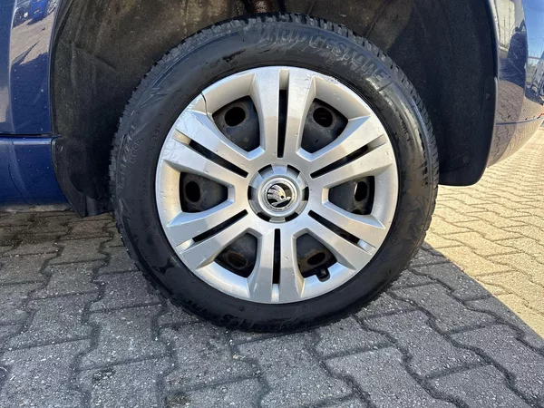 Škoda Yeti 2.0 TDI 4x4 Active - foto 21
