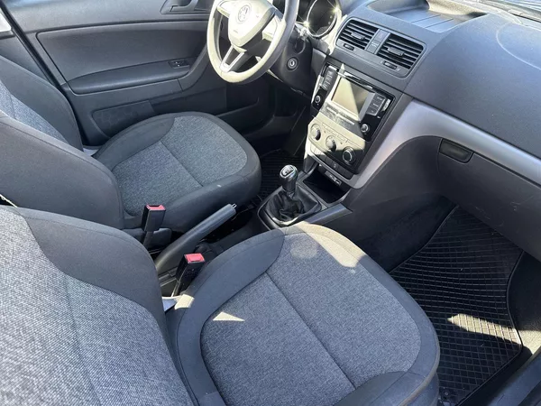 Škoda Yeti 2.0 TDI 4x4 Active - foto 9