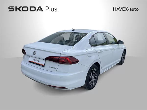 Volkswagen Bora E- 100 kW DSG - foto 2