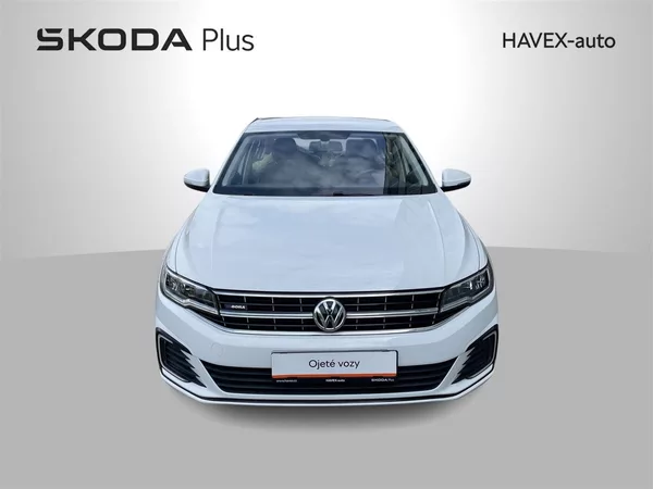 Volkswagen Bora E- 100 kW DSG - foto 4