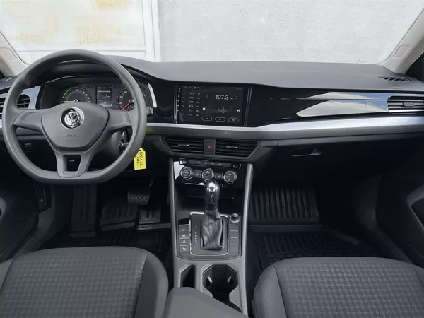 Volkswagen Bora E- 100 kW DSG - foto 5