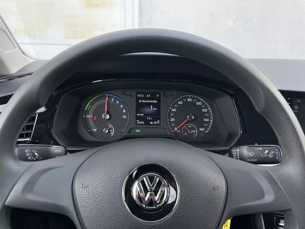 Volkswagen Bora E- 100 kW DSG - foto 6