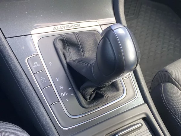 Volkswagen Golf Variant 2.0 TDI 4x4 DSG Alltrack - foto 19