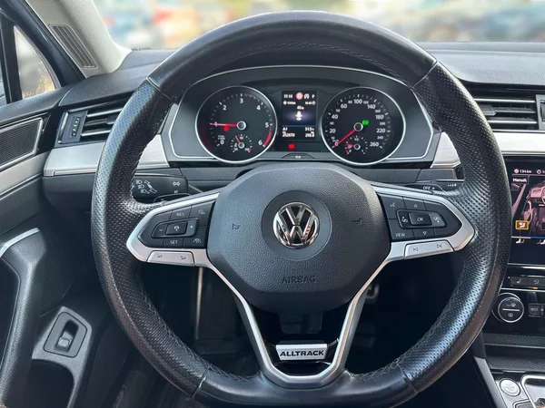 Volkswagen Passat Variant 2.0 TDI 4Motion DSG Al - foto 10
