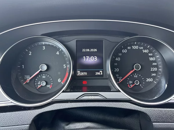 Volkswagen Passat Variant 2.0 TDI 4Motion DSG Al - foto 11