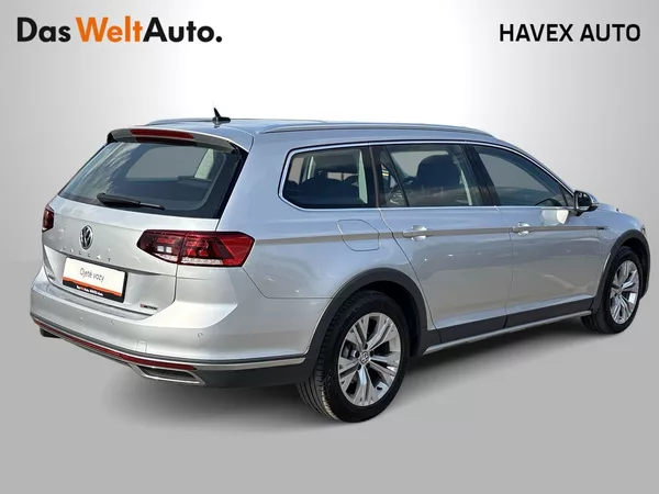 Volkswagen Passat Variant 2.0 TDI 4Motion DSG Al - foto 2