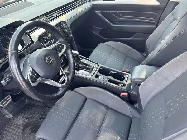 Volkswagen Passat Variant 2.0 TDI 4Motion DSG Al - foto 6