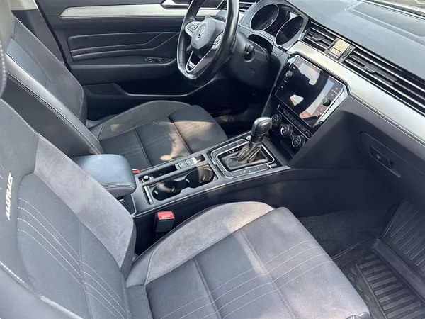 Volkswagen Passat Variant 2.0 TDI 4Motion DSG Al - foto 8