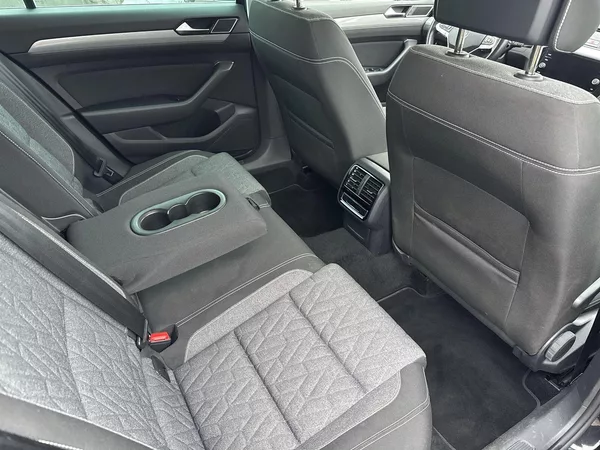 Volkswagen Passat Variant 2.0 TDI DSG Business - foto 10