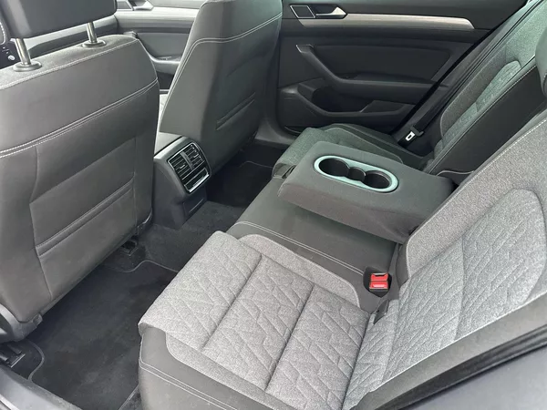 Volkswagen Passat Variant 2.0 TDI DSG Business - foto 8