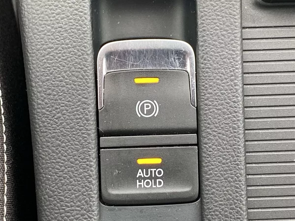 Volkswagen Passat 2.0 TDI DSG - foto 17