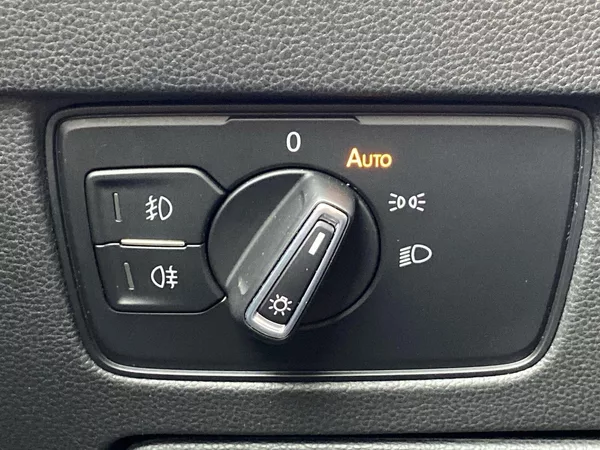 Volkswagen Passat 2.0 TDI DSG - foto 18
