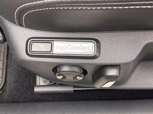 Volkswagen Passat 2.0 TDI DSG - foto 27
