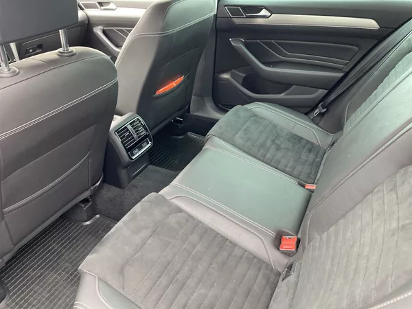 Volkswagen Passat 2.0 TDI DSG - foto 9