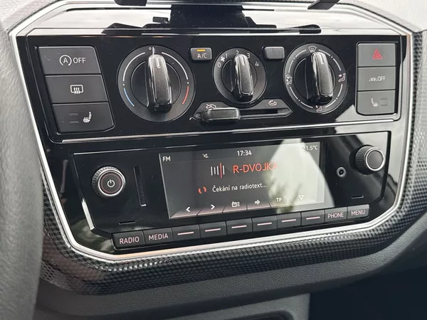 Volkswagen up! 1.0 MPI move - foto 14