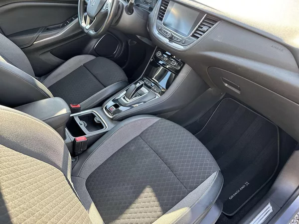 Opel Grandland X PHEV 1.6 Automat - foto 9