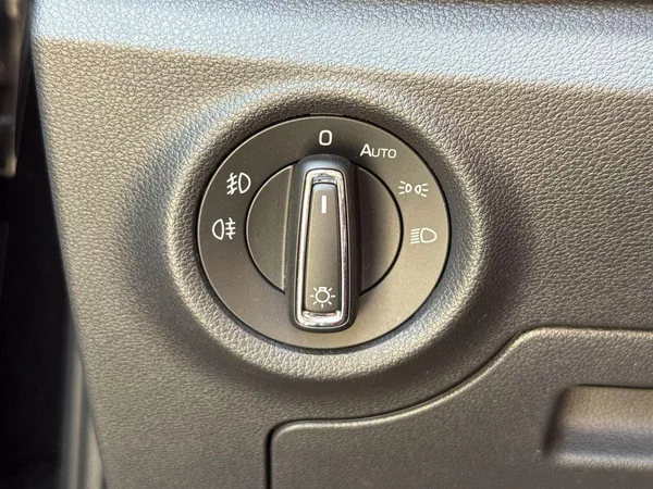Škoda Kamiq 1.0 TSI Monte Carlo - foto 12