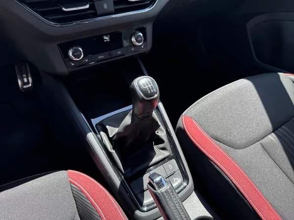 Škoda Kamiq 1.0 TSI Monte Carlo - foto 23