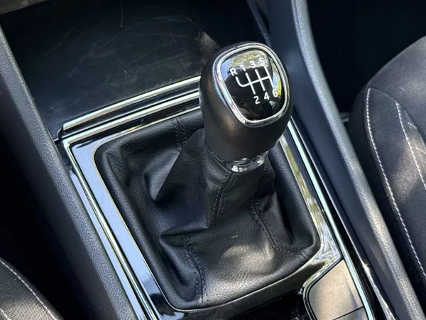 Škoda Karoq 1.6 TDI Ambition - foto 16