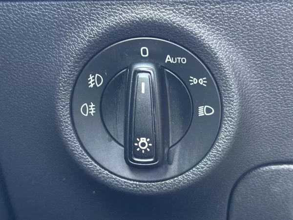 Škoda Karoq 1.6 TDI Ambition - foto 17