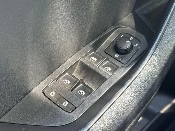Škoda Karoq 1.6 TDI Ambition - foto 18
