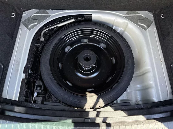 Škoda Karoq 1.6 TDI Ambition - foto 27