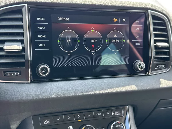 Škoda Karoq 2.0 TDI 4x4 DSG Scout - foto 23