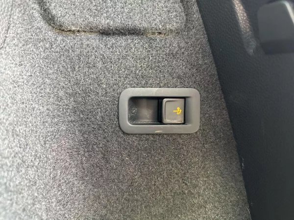 Škoda Karoq 2.0 TDI 4x4 DSG Scout - foto 28
