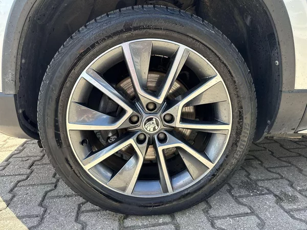 Škoda Karoq 2.0 TDI 4x4 DSG Scout - foto 31