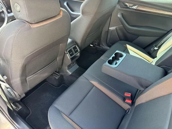 Škoda Karoq 2.0 TDI 4x4 DSG Scout - foto 9