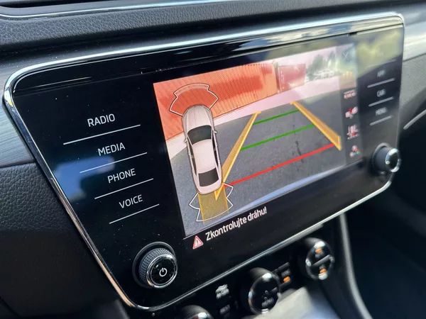 Škoda Superb 1.5 TSI DSG Style - foto 13