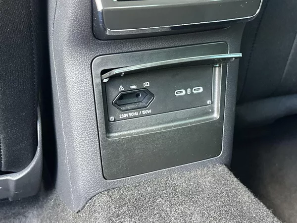 Škoda Superb 1.5 TSI DSG Style - foto 25