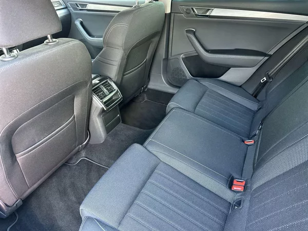 Škoda Superb 1.5 TSI DSG Style - foto 9