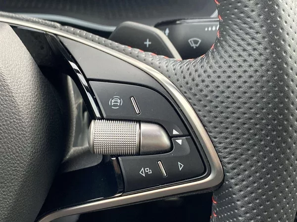 Škoda Octavia 2.0 TSI DSG RS - foto 26