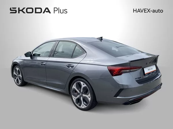 Škoda Octavia 2.0 TSI DSG RS - foto 36