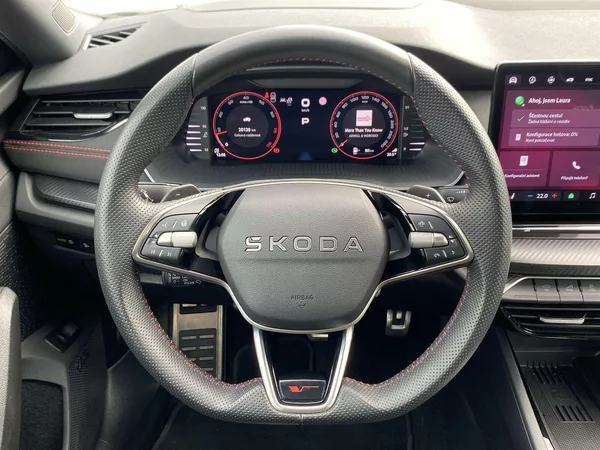 Škoda Octavia 2.0 TSI DSG RS - foto 6