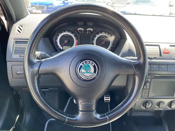 Škoda Fabia 1.9 TDI RS - foto 10