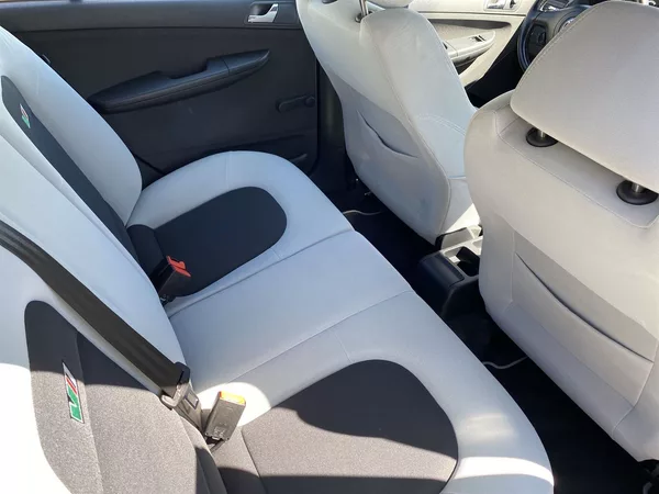 Škoda Fabia 1.9 TDI RS - foto 9