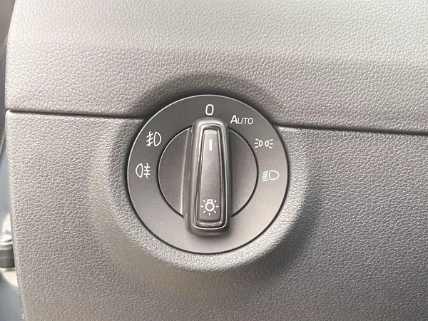 Škoda Octavia 2.0 TDI Elegance - foto 19