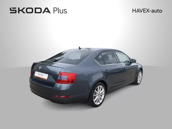 Škoda Octavia 2.0 TDI Elegance - foto 2