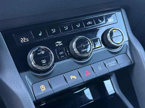 Škoda Karoq 2.0 TDI Sportline - foto 16