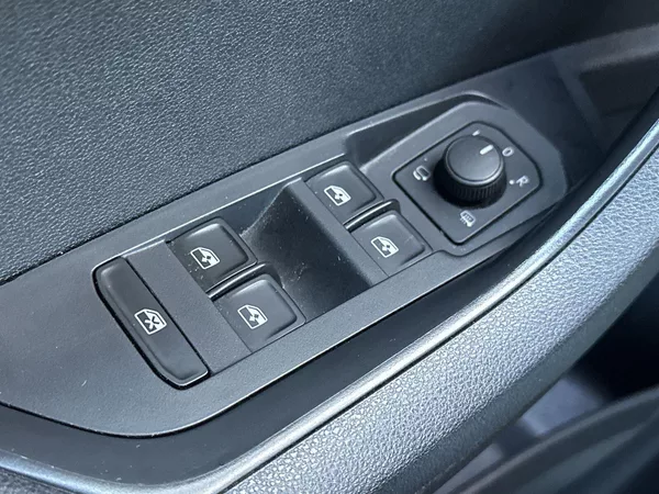 Škoda Karoq 2.0 TDI Sportline - foto 19