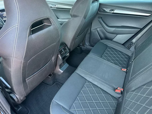 Škoda Karoq 2.0 TDI Sportline - foto 9