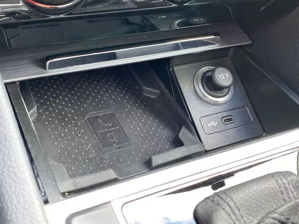 Škoda Superb Combi 2.0 TDI DSG Ambition - foto 24