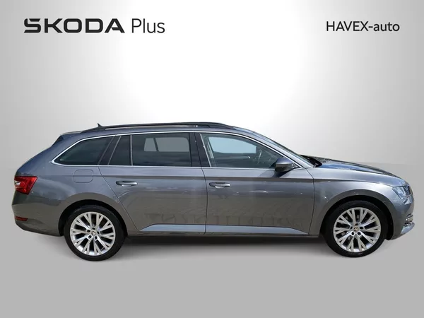 Škoda Superb Combi 2.0 TDI DSG Ambition - foto 30