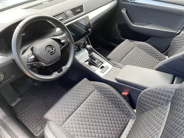 Škoda Superb Combi 2.0 TDI DSG Ambition - foto 6